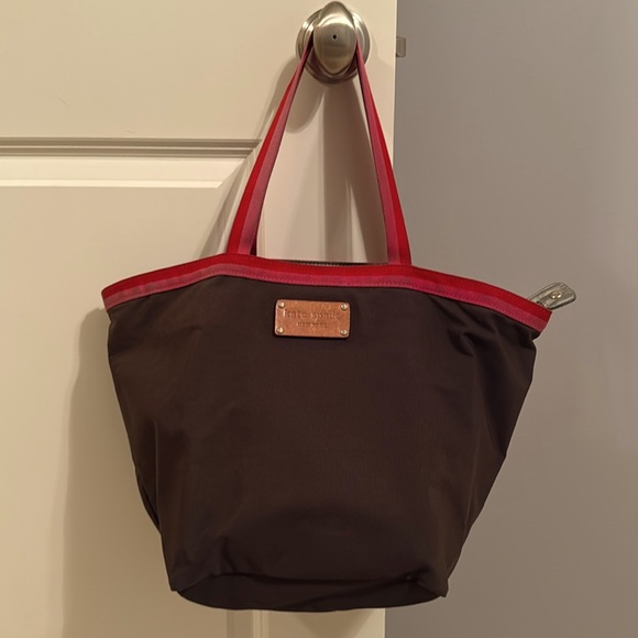 kate spade Handbags - Vintage Kate Spade Tote Bag with red & pink striped handles, inside zip pocket
